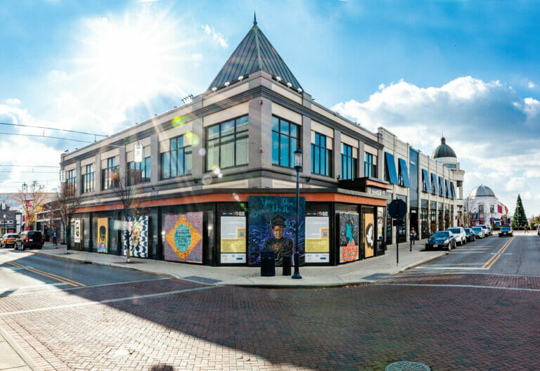 Exterior of the old Kona Grill space when it was used to display the GCAC ArtUnitesCBus art murals at Easton Town Center.