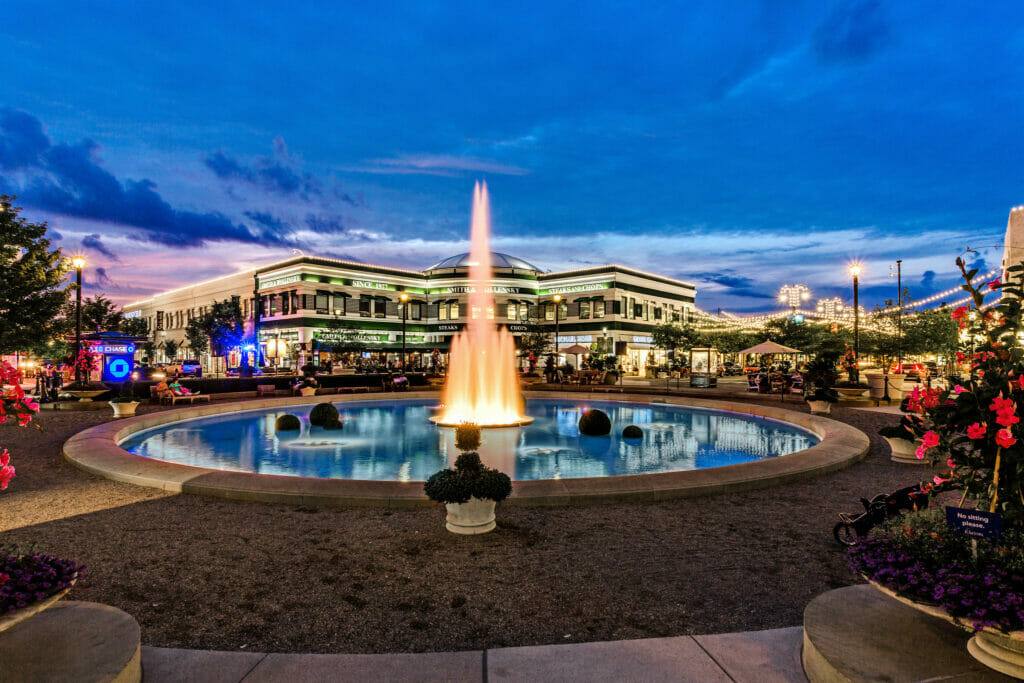 A image of the Central Park Fountain in the evening at Easton Town Center.