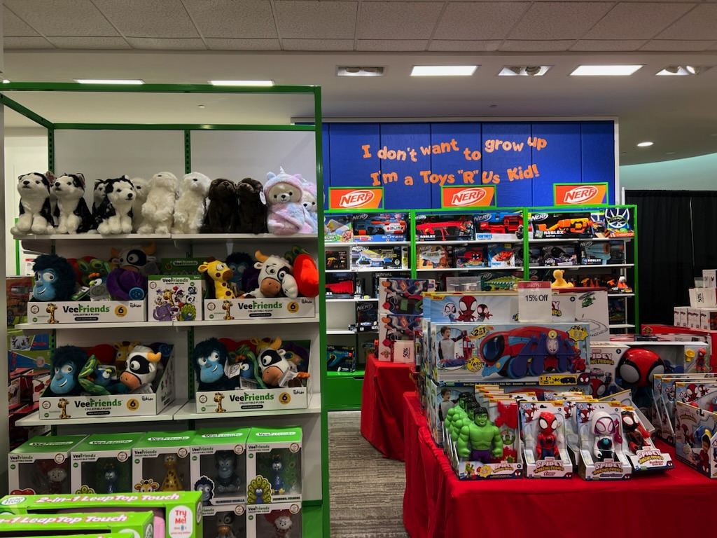 Macy's deals toys floor