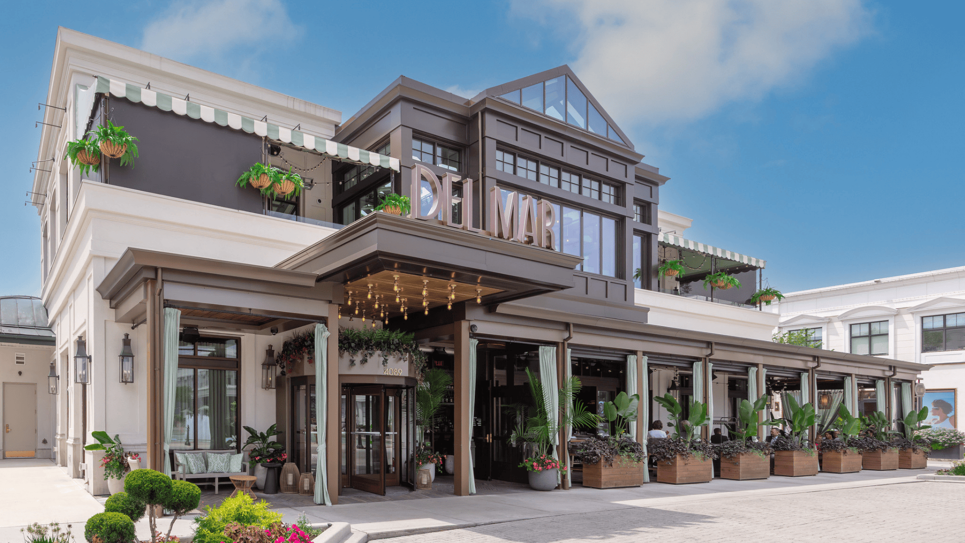 Del Mar at Easton Town Center.